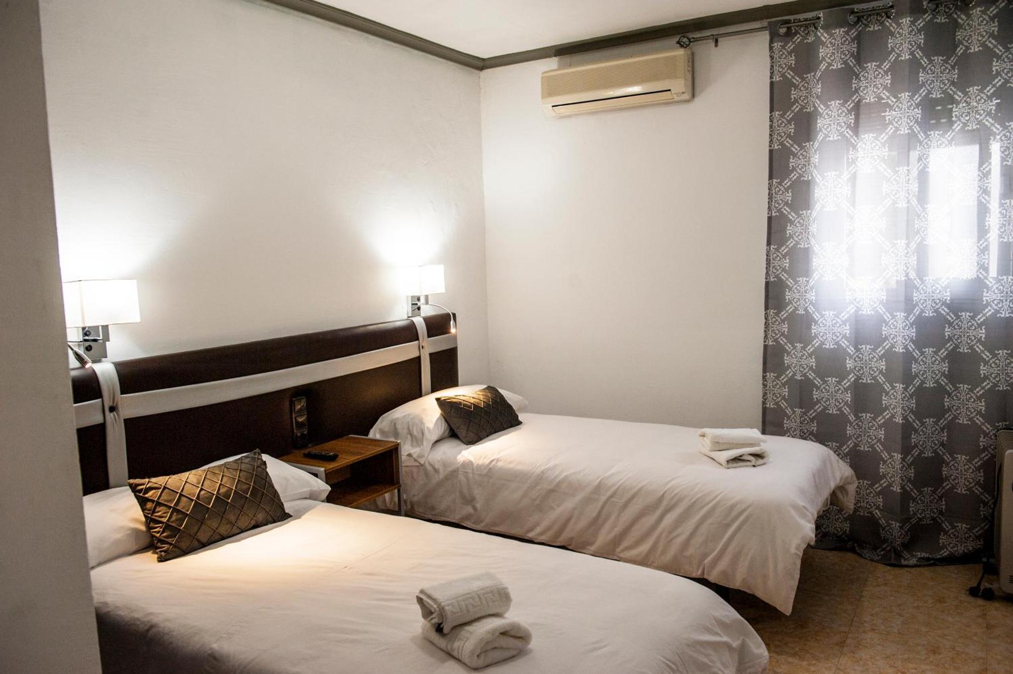 Hostal Las Palomas Lucena Buitenkant foto